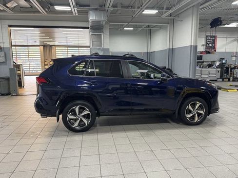 Used 2023 Toyota RAV4 SE w/ Weather & Moonroof Package AWD/4WD image 4