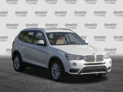 Used 2017 BMW X3 xDrive28i image 2