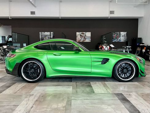 Used 2020 Mercedes-Benz AMG GT R image 8