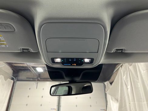 Used 2025 Ford Expedition Platinum AWD/4WD image 35