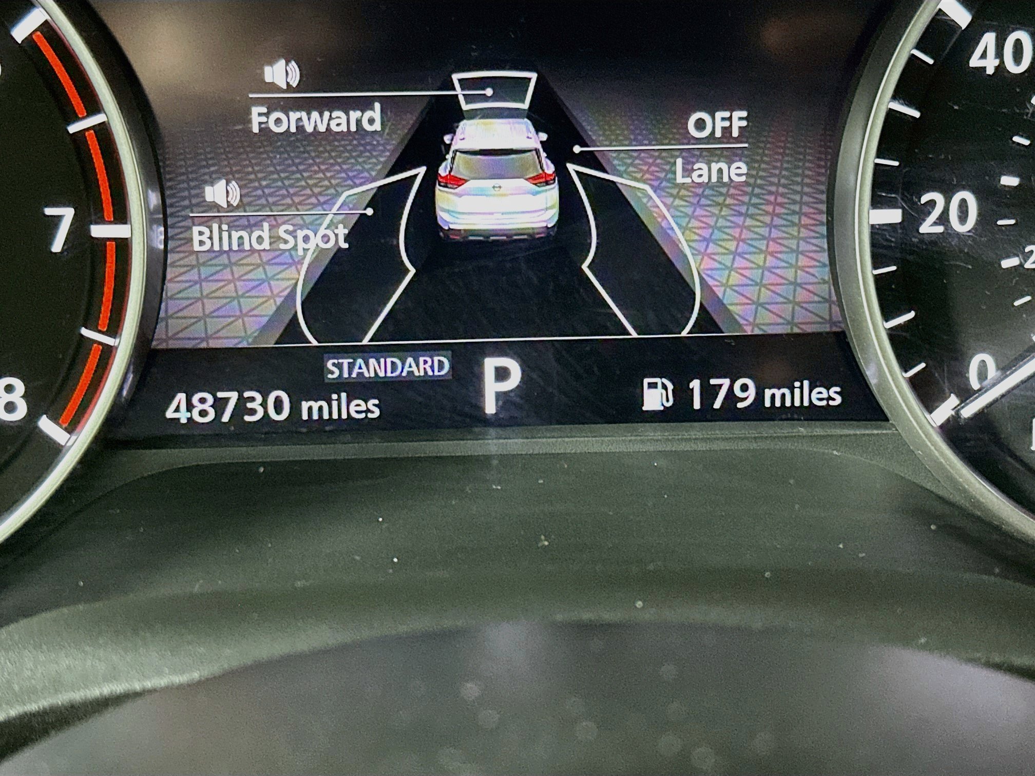 Used 2024 Nissan Rogue S FWD image 19