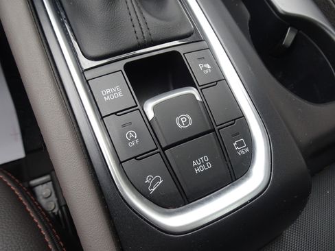 Used 2020 Hyundai Santa Fe Limited AWD/4WD image 17