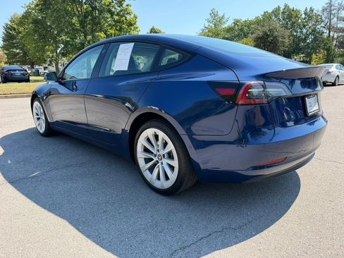 Used 2022 Tesla Model 3 Standard Range RWD image 7