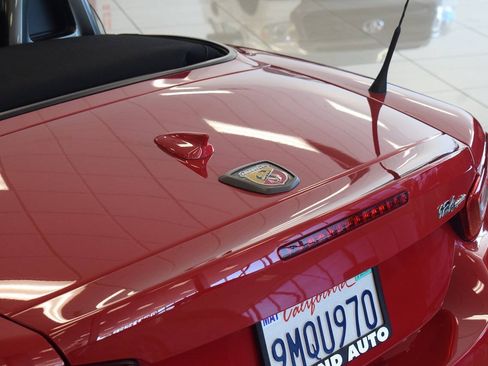 Used 2020 FIAT 124 Spider Abarth w/ Convenience Group RWD image 28