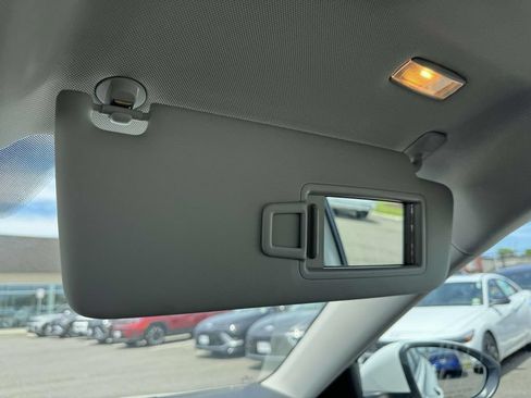 Used 2023 Volkswagen Jetta SE FWD image 35