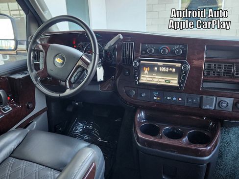 Used 2021 Chevrolet Express 3500 LS w/ Chrome Appearance Package RWD image 9
