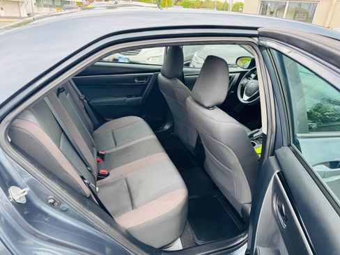 Used 2017 Toyota Corolla LE w/ LE Premium Package w/Moonroof FWD image 19