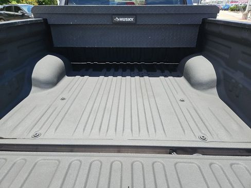 Used 2020 Toyota Tundra SR5 w/ SR5 Upgrade Package RWD image 19