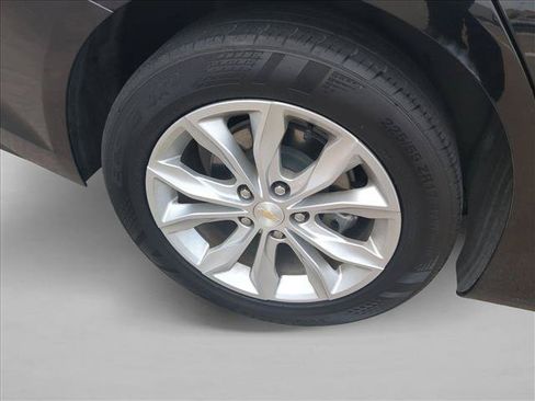 Used 2023 Chevrolet Malibu LT FWD image 22