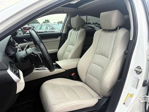 Used 2020 Honda Accord Touring image 14