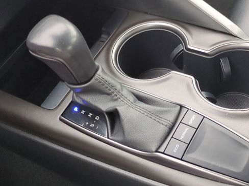 Used 2023 Toyota Camry SE image 23