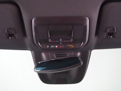 Used 2024 Chevrolet Equinox EV RS FWD image 68
