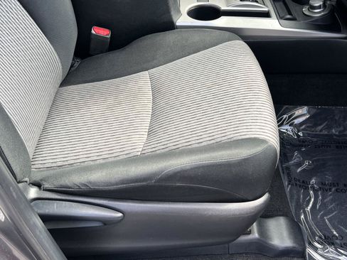 Used 2017 Toyota 4Runner SR5 AWD/4WD image 18