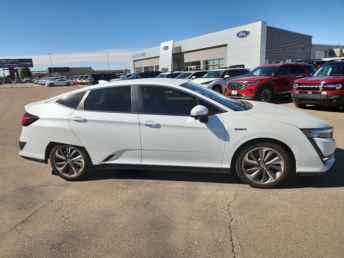 Used 2018 Honda Clarity Touring image 5