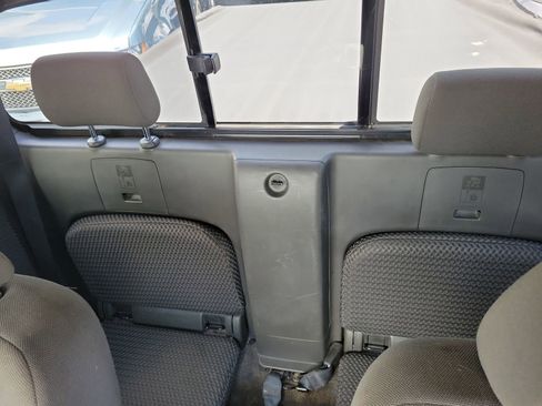 Used 2014 Nissan Frontier SV RWD image 12