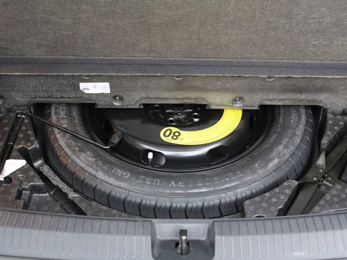 Used 2020 Volkswagen Tiguan SE w/ 3rd Row Seat Package image 34