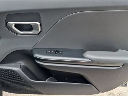 Used 2025 Kia K4 FWD image 29
