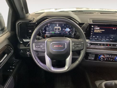 Used 2024 GMC Sierra 1500 Elevation image 12