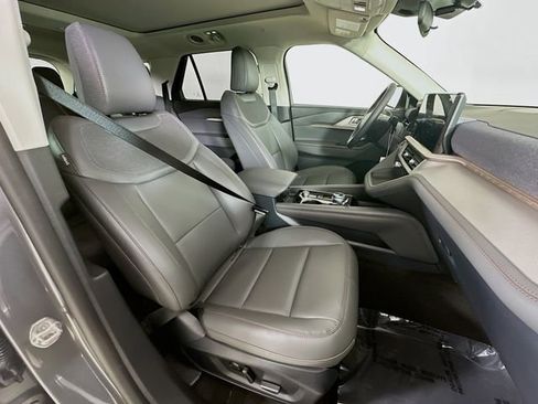 New 2026 Ford Explorer Active w/ Active Comfort Package image 30