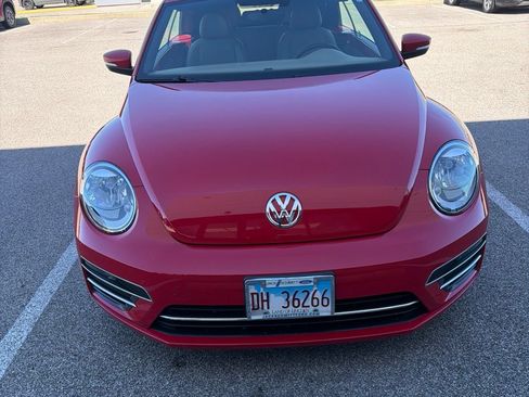 Used 2019 Volkswagen Beetle 2.0T S FWD image 6