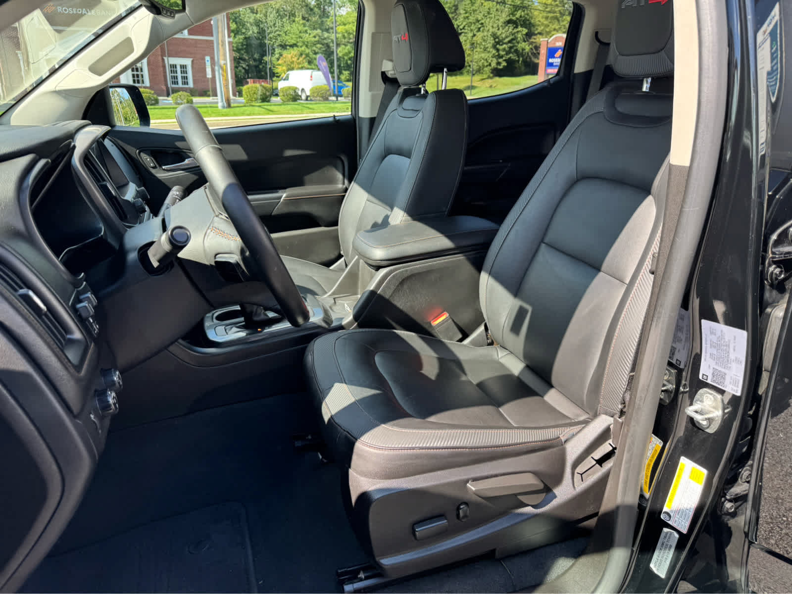 Used 2021 GMC Canyon AT4 w/ Driver Alert Package AWD/4WD image 11
