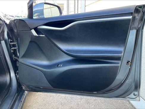Used 2013 Tesla Model S image 22