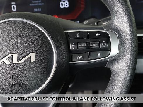 Used 2025 Kia K5 LXS image 3