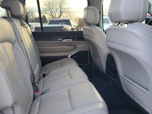 Used 2022 Jeep Wagoneer Series III w/ Premium Group I image 22