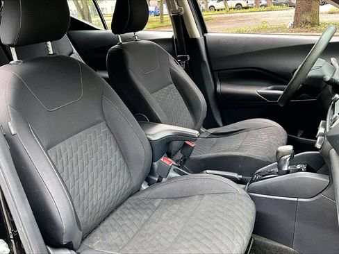 Used 2022 Nissan Kicks S FWD image 29