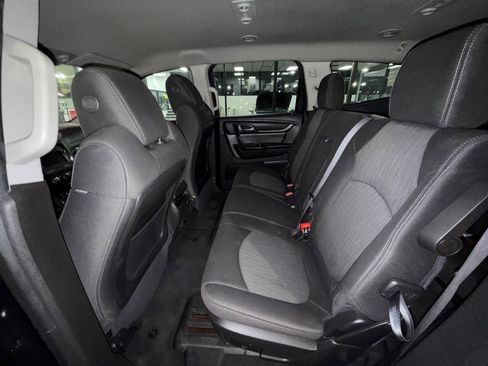 Used 2015 Chevrolet Traverse LT w/ Style and Technology Package image 7