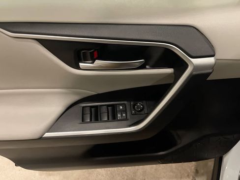 Certified 2021 Toyota RAV4 XLE w/ Convenience Package image 13