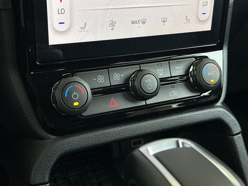 New 2025 Ford Ranger XLT w/ Equipment Group 301A High image 21