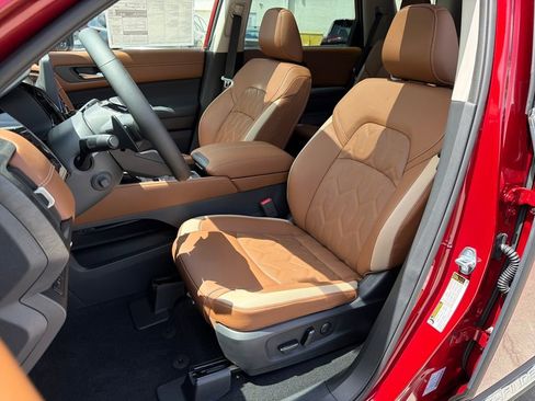 New 2026 Nissan Pathfinder Platinum FWD image 29