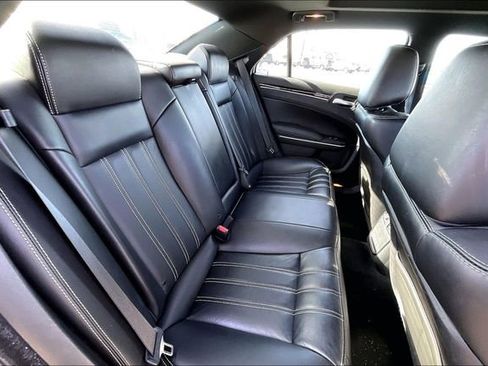 Used 2023 Chrysler 300 S image 29