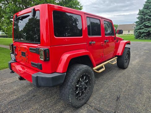 Used 2016 Jeep Wrangler Unlimited Sahara w/ Connectivity Group AWD/4WD image 4