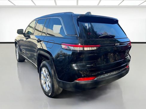 Used 2023 Jeep Grand Cherokee Limited image 4