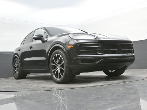 New 2026 Porsche Cayenne Coupe AWD/4WD image 42