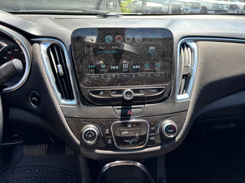 Used 2018 Chevrolet Malibu LT FWD image 10