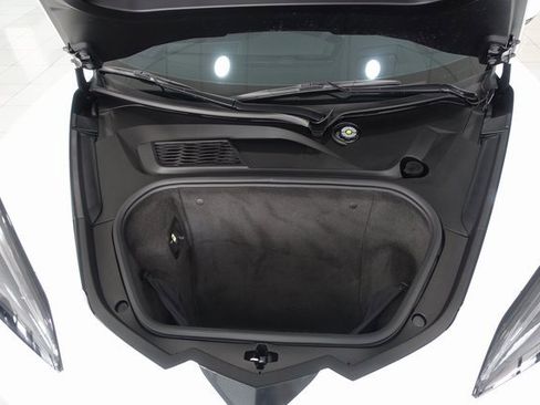 Used 2024 Chevrolet Corvette Stingray Preferred Cpe w/ Z51 Performance Package image 17