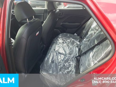 Certified 2025 Hyundai Venue Limited FWD image 16