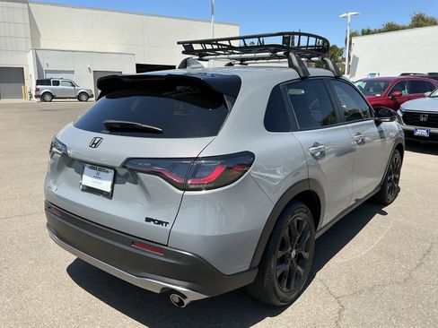 Used 2025 Honda HR-V Sport image 5