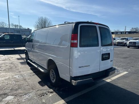 Used 2024 GMC Savana 2500 w/ Driver Convenience Package image 6