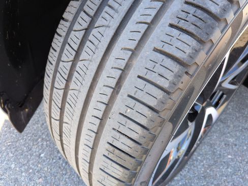 Used 2023 Volvo XC90 B6 Plus w/ Protection Package Premier image 12