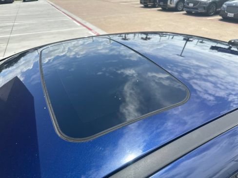 Used 2017 Ford Focus Titanium FWD image 11