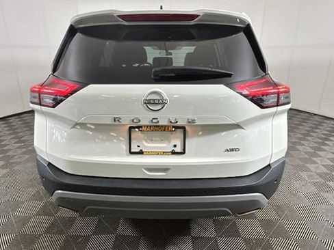 Used 2023 Nissan Rogue S AWD/4WD image 3