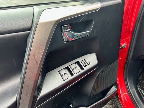 Used 2017 Toyota RAV4 XLE image 23