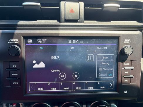 Used 2025 Toyota GR86 Premium w/ ALL Weather Mat Package (TMS) RWD image 16