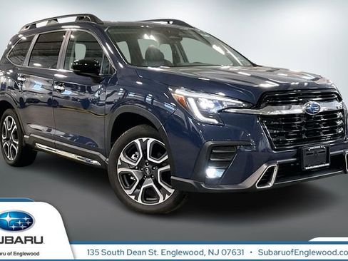 Used 2025 Subaru Ascent Touring image 1