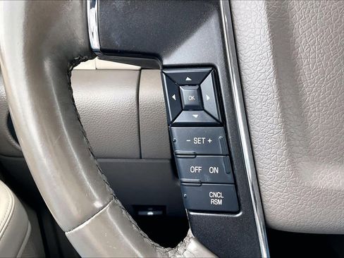 Used 2017 Lincoln Navigator Select AWD/4WD image 24