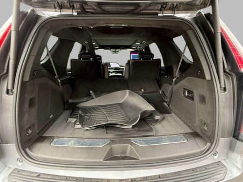 Used 2022 Cadillac Escalade Sport Platinum w/ LPO, ONYX Package AWD/4WD image 17